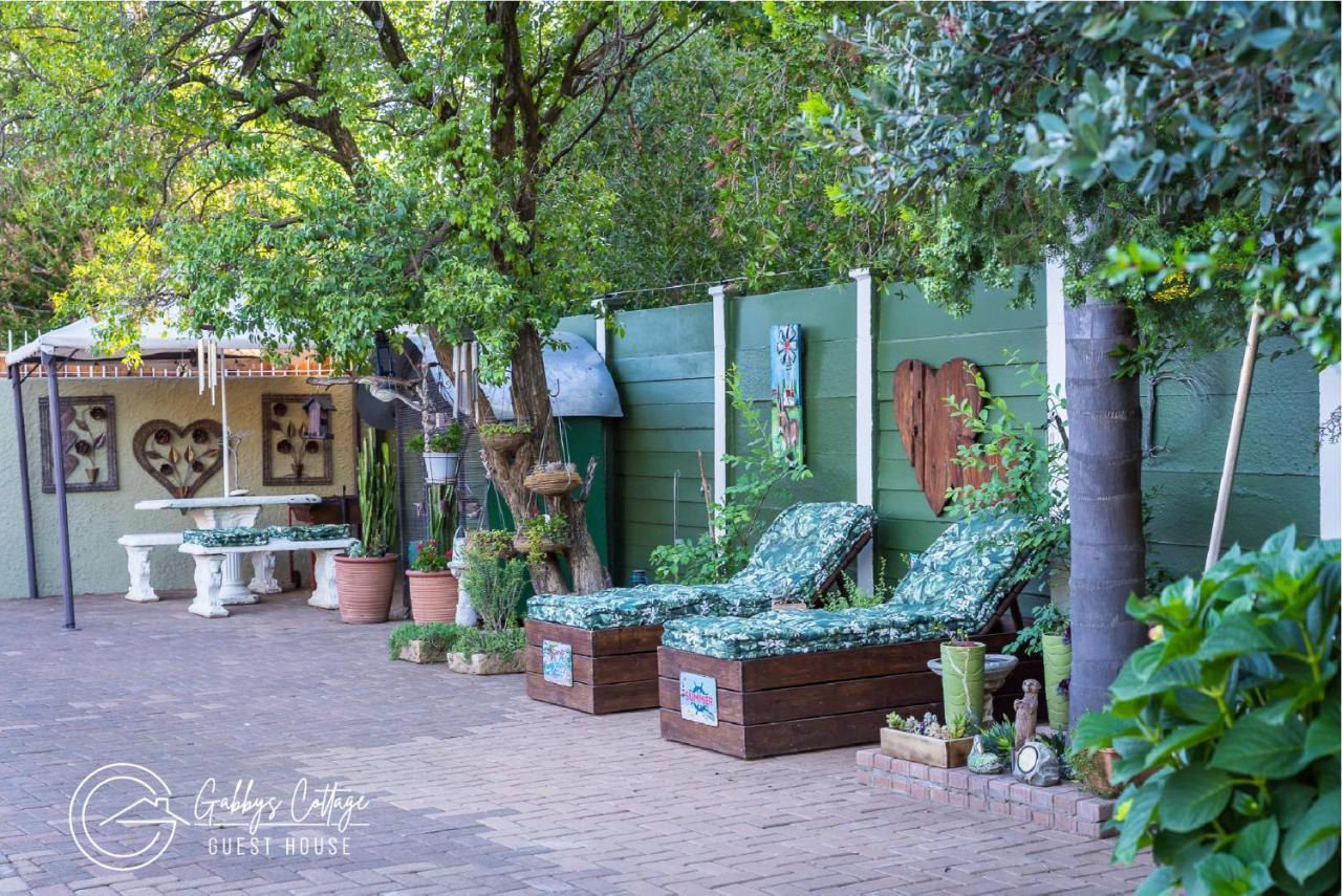 Gabbys Cottage Guesthouse Bloemfontein Eksteriør billede