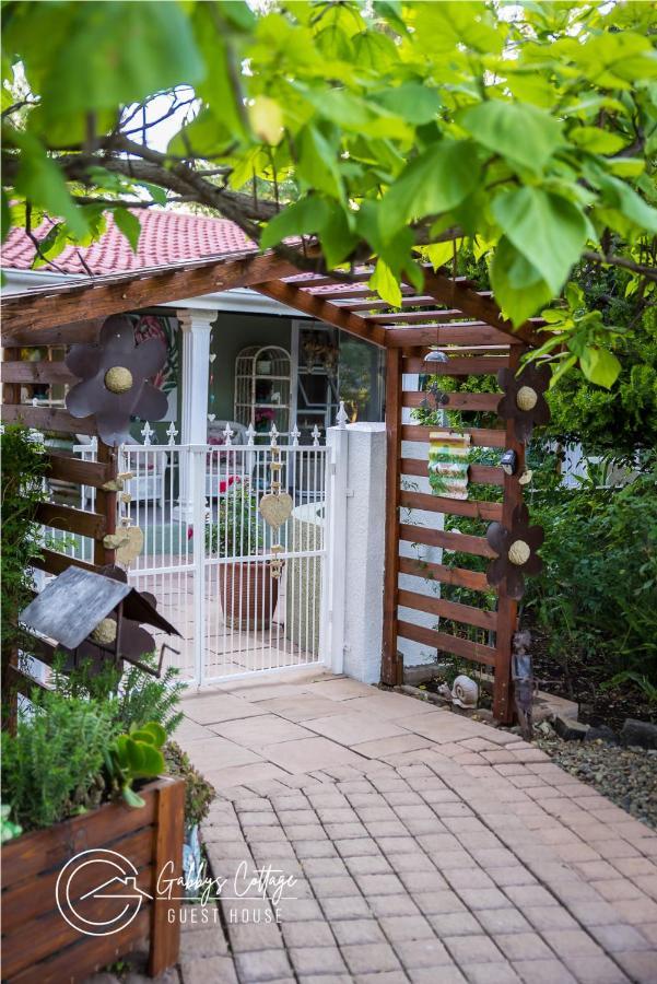 Gabbys Cottage Guesthouse Bloemfontein Eksteriør billede