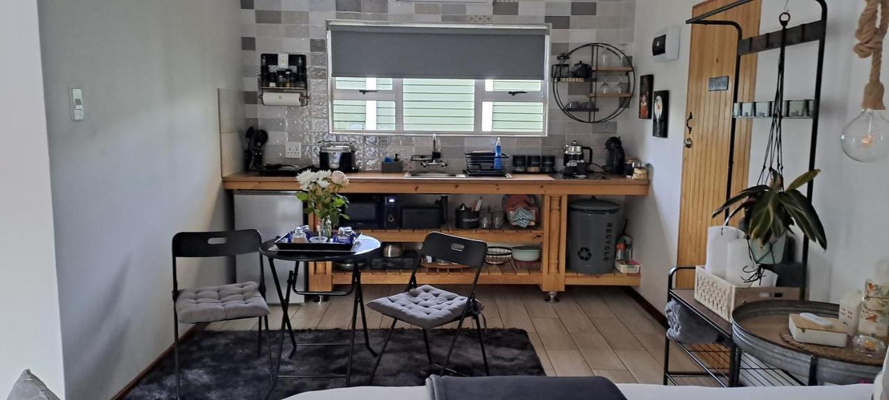 Gabbys Cottage Guesthouse Bloemfontein Eksteriør billede